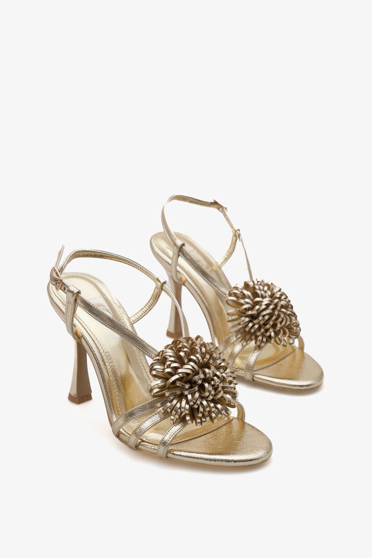 Kadın Çiçek Tokalı Önü Açık Topuklu Ayakkabı Fres