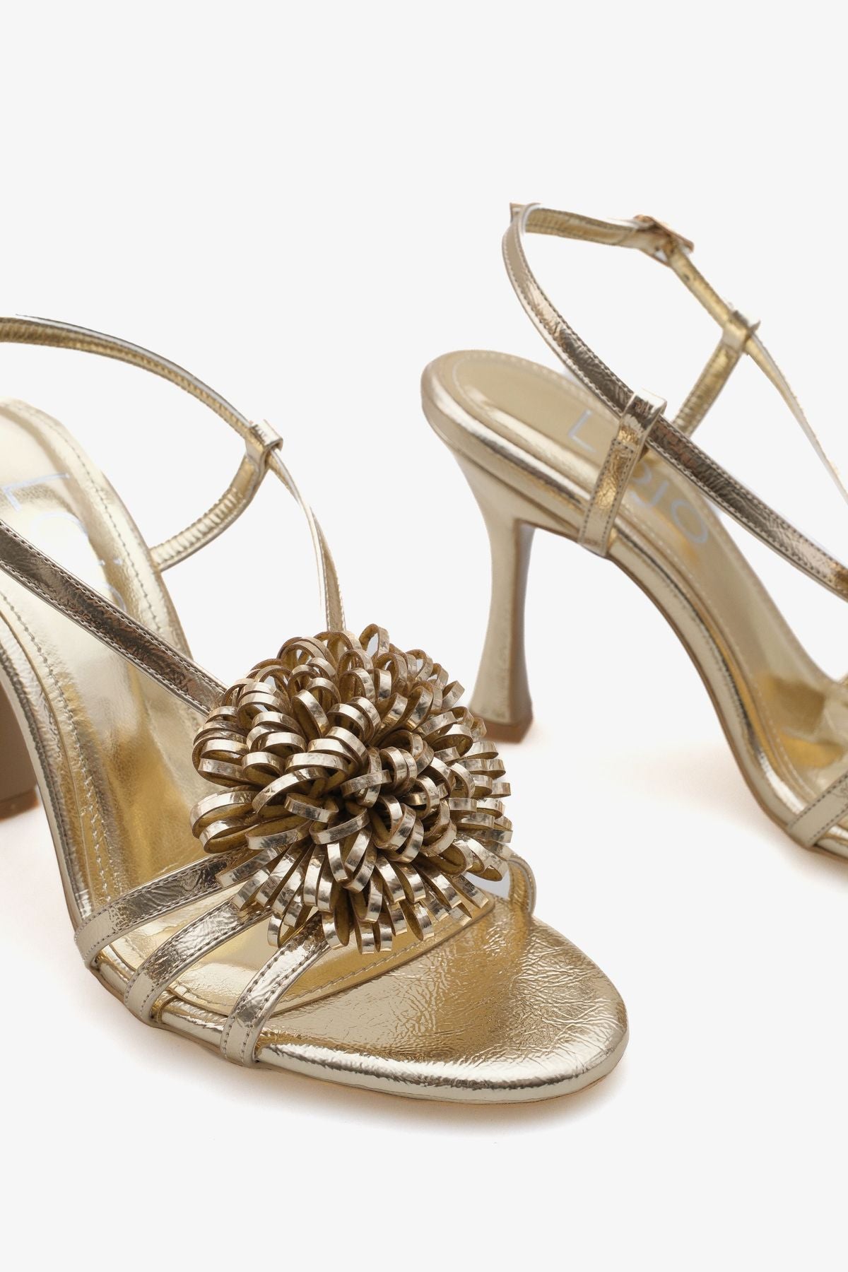 Kadın Çiçek Tokalı Önü Açık Topuklu Ayakkabı Fres