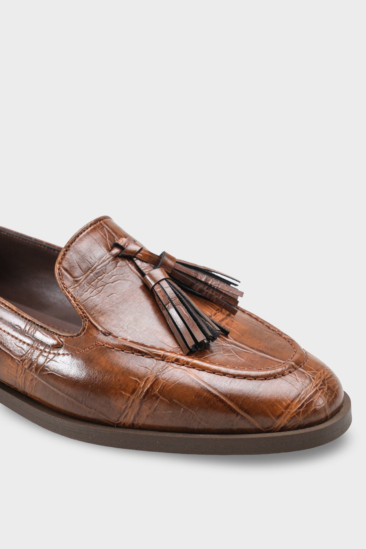 Kadın Kroko Desenli Püskül Detaylı Günlük Loafer Ayakkabı Ales Kahve Kroko