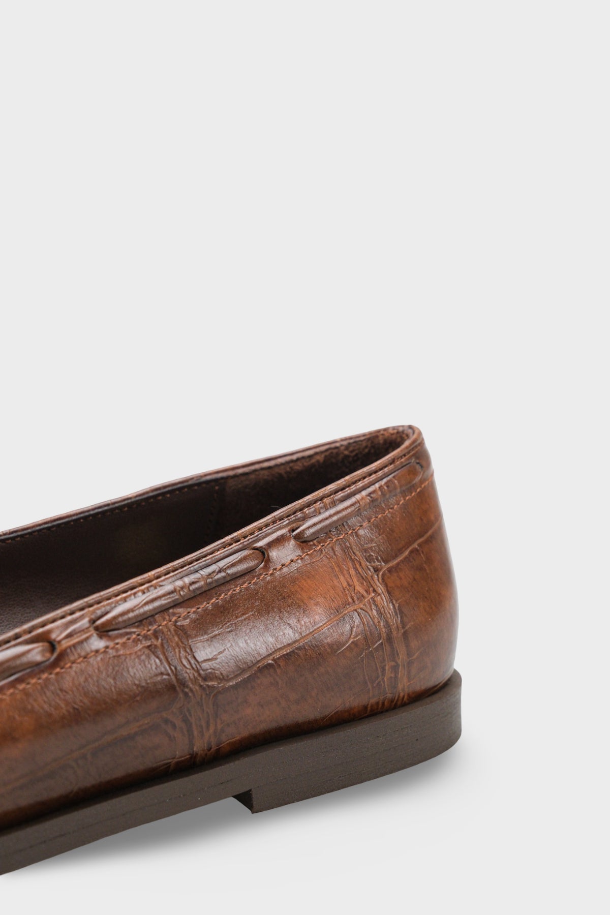 Kadın Kroko Desenli Püskül Detaylı Günlük Loafer Ayakkabı Ales Kahve Kroko