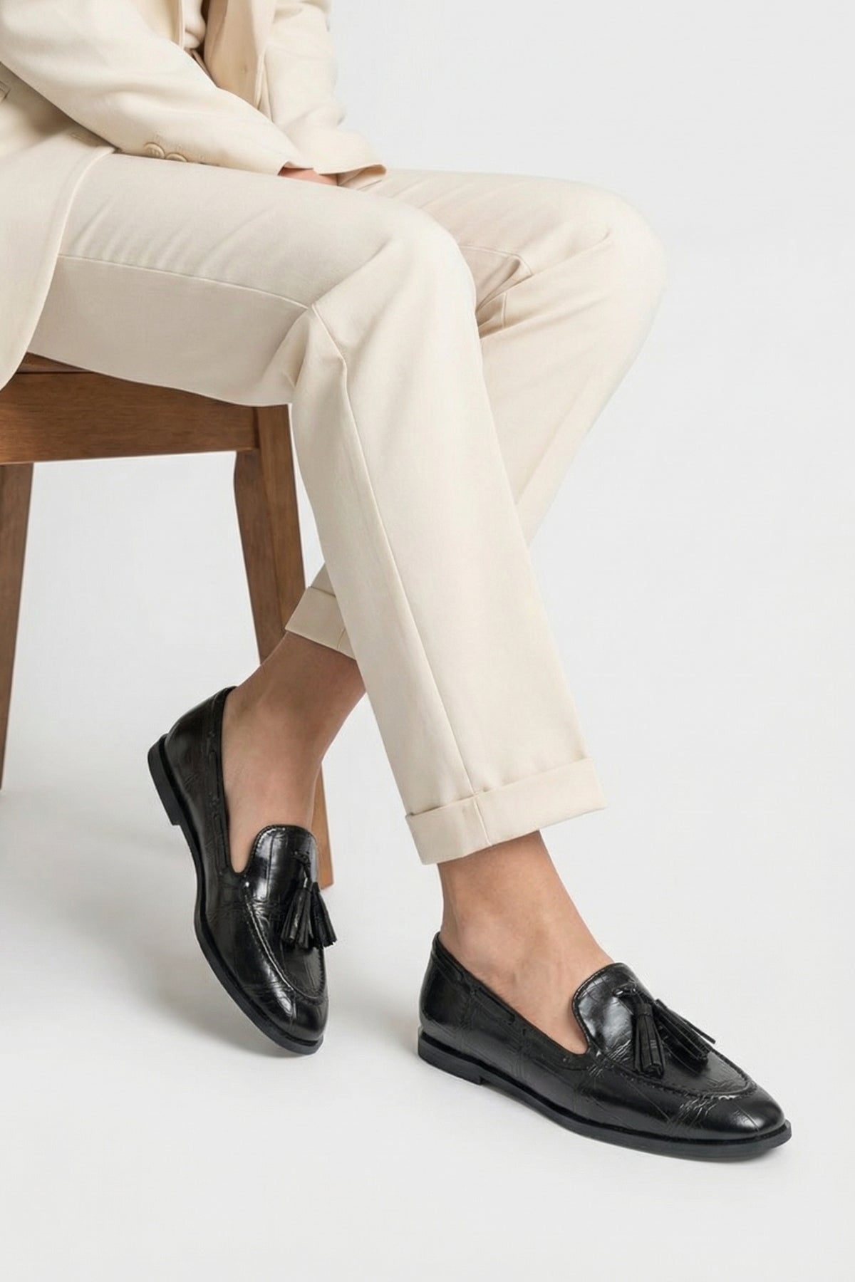 Kadın Kroko Desenli Püskül Detaylı Günlük Loafer Ayakkabı Ales Siyah Kroko