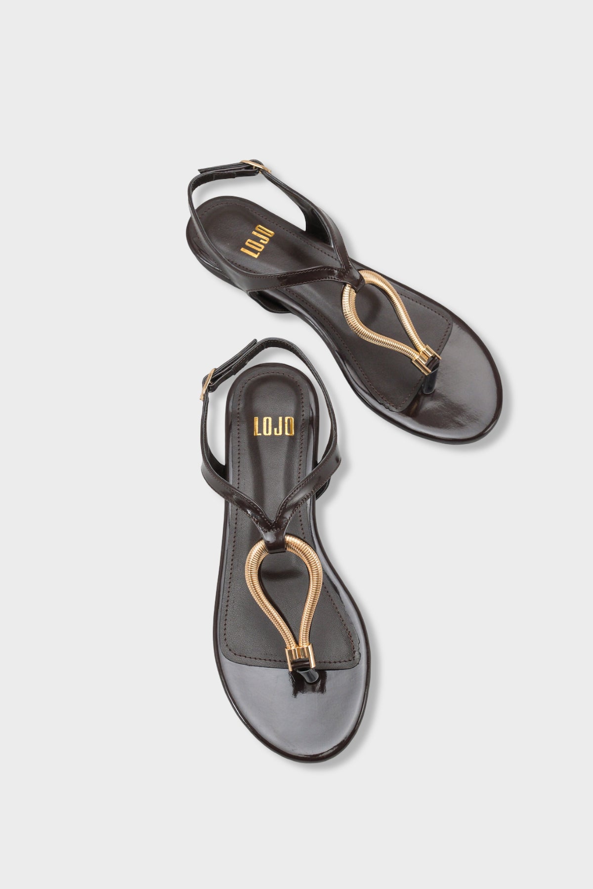 Kadın Oval Burunlu Gold Bant Detaylı Günlük Sandalet Nikkiy Kahve