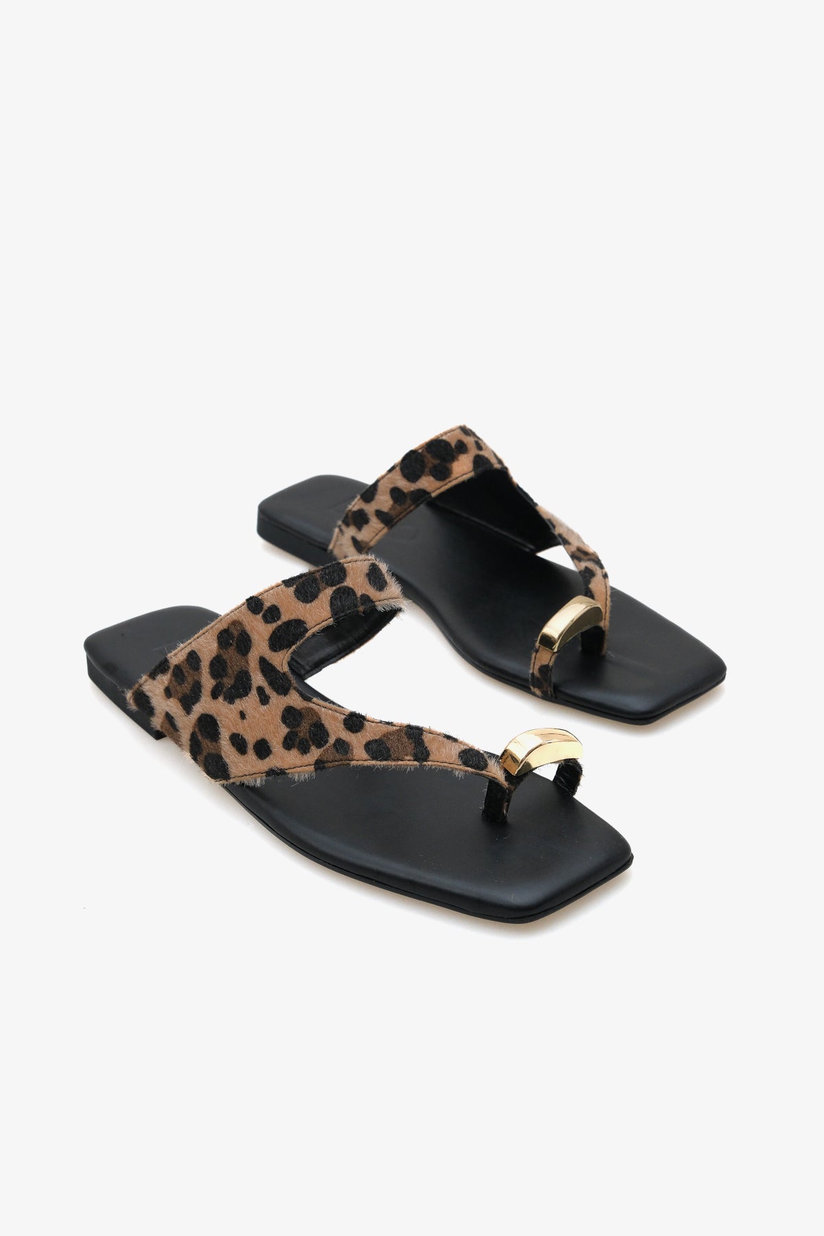 Kadın parmak arası bantlı gold tokalı günlük terlik coco