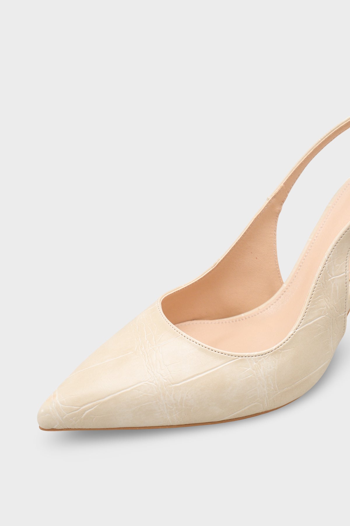 Kadın Sivri Burun Arkası Açık Günlük Topuklu Stiletto Nisiy Bej Kroko