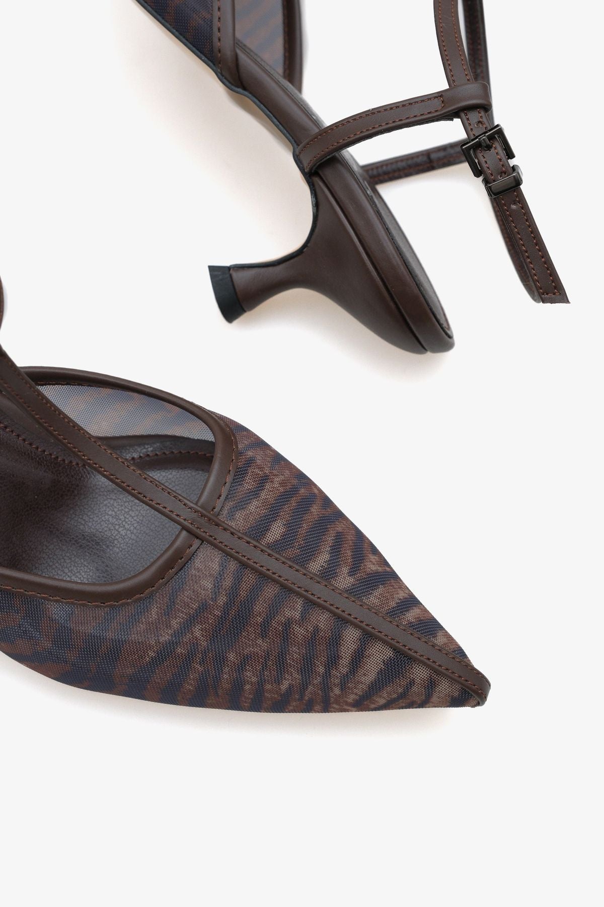 Kadın Sivri Burun Arkası Açık Tül Detaylı Günlük Topuklu Ayakkabı Sanlife