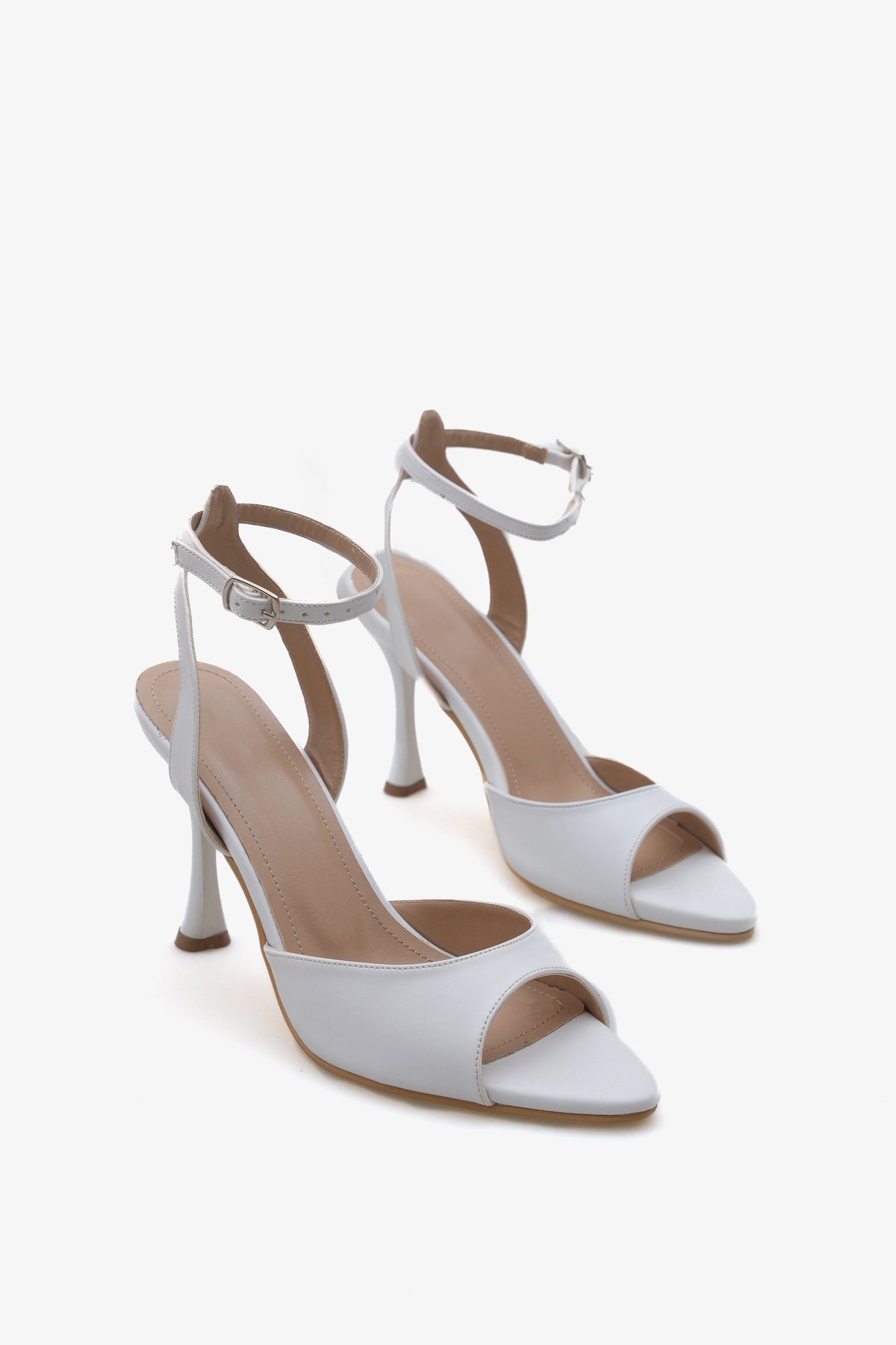 Kadın sivri burun bilekten bağlamalı arkası açık topuklu ayakkabı leron