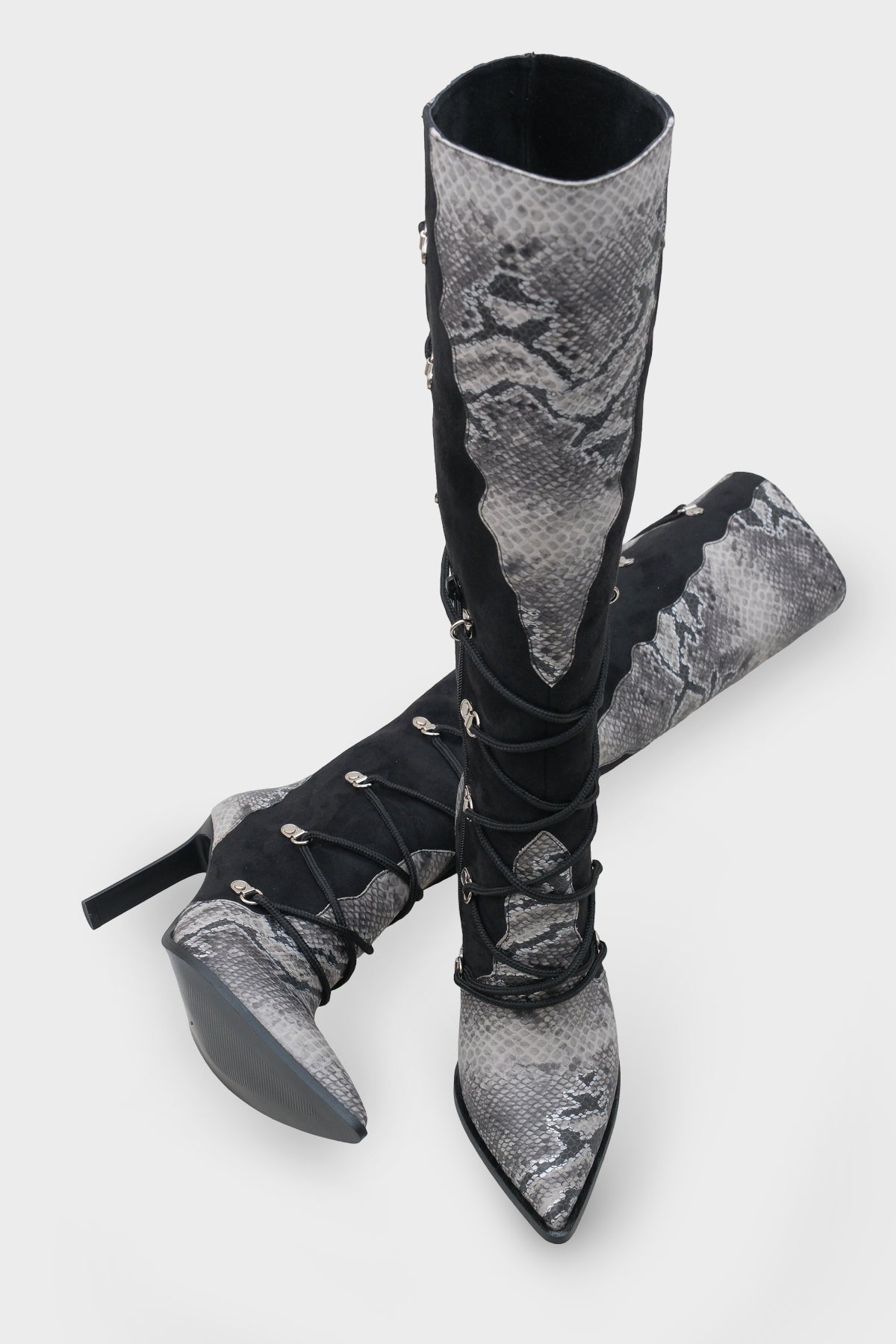 Kadın Sivri Burun Yılan Deri Desenli Topuklu Günlük Çizme Athenas Siyah